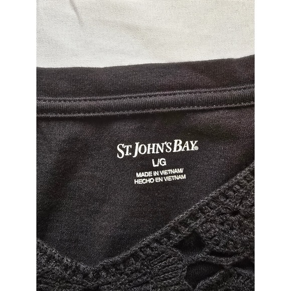 St. John's Bay Black‎ Crochet V Neck Short Sleeve Tee Shirt Top - Picture 3 of 7